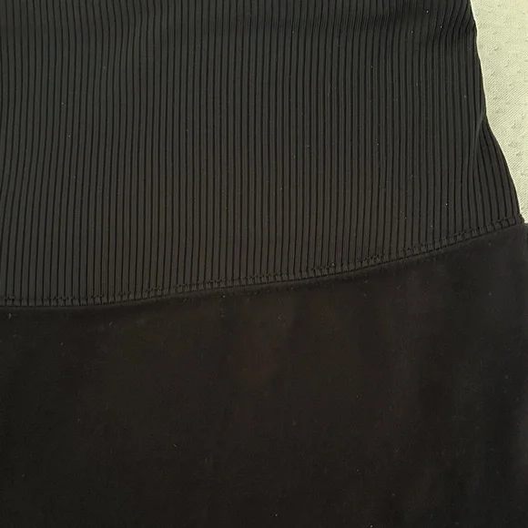 ALO Yoga High-Waist Alosoft Lounge Legging - Picture 6 of 7